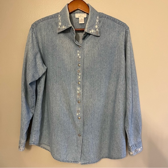 Christopher & Banks Vintage Denim Snap button Holiday Snowflake Button Up M - Picture 13 of 13